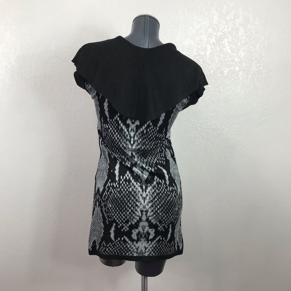 BLACK & GRAY SWEATER TUNIC - Picture 2 of 6